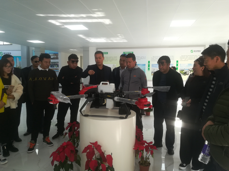 那曲、富陽兩地農業代表團參觀考察瓶窯基地