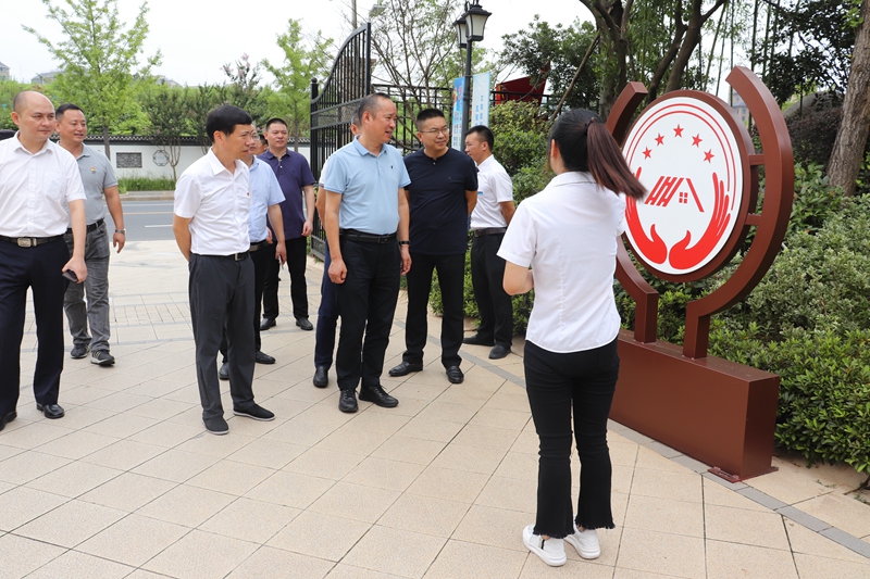 湖州市建設局副局長陳明法到華悅物業(yè)考察&ldquo;紅色物業(yè)&rdquo;創(chuàng)建工作